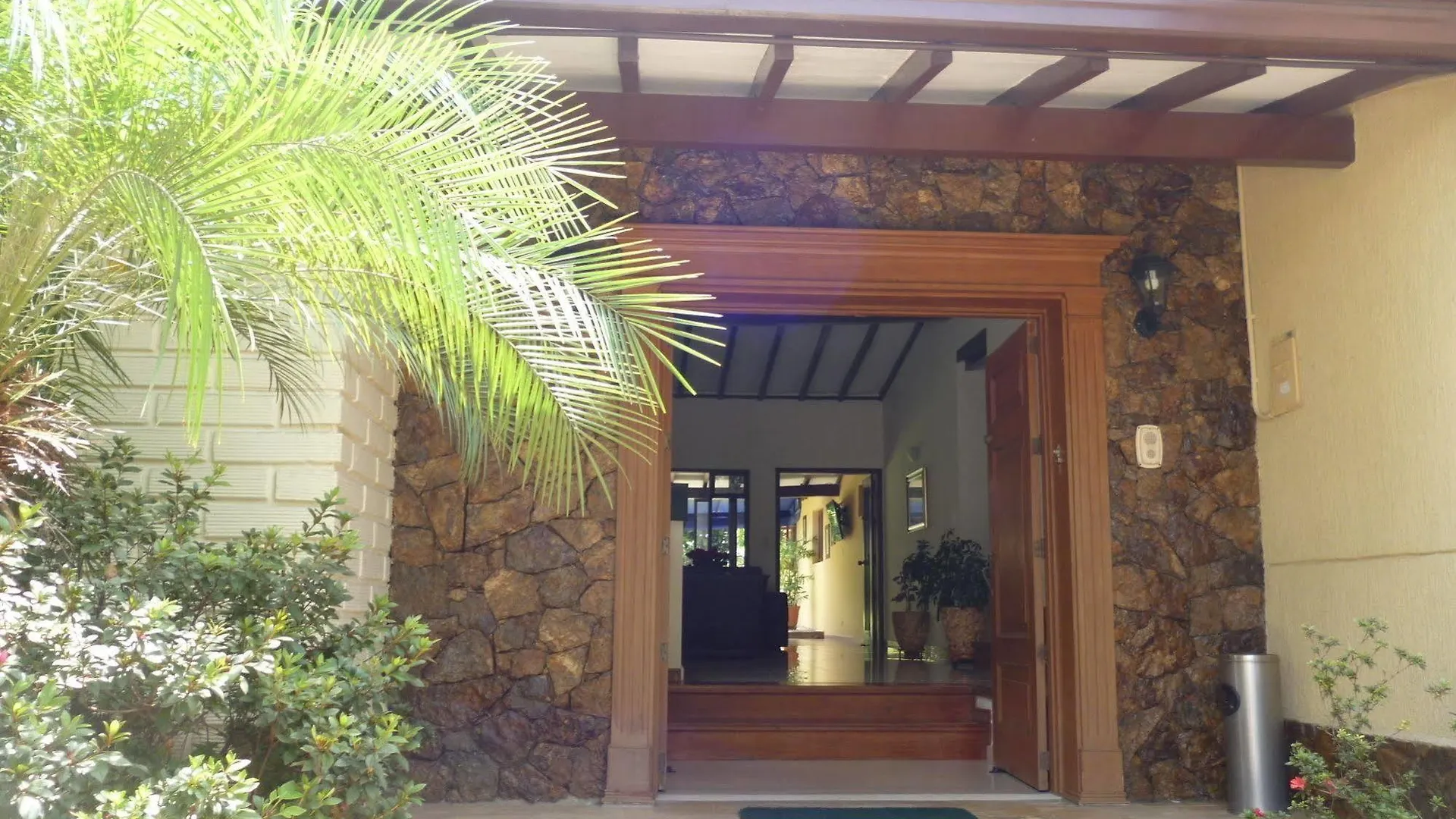 Hotel Poblado Campestre Medellin